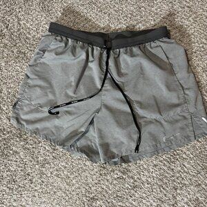 Nike Dri-FIT Running Shorts Men's Size L Grey Athletic Lined Drawstring